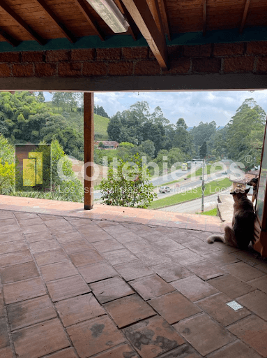 Casa comercial en arriendo en Caldas-Antioquia foto 4