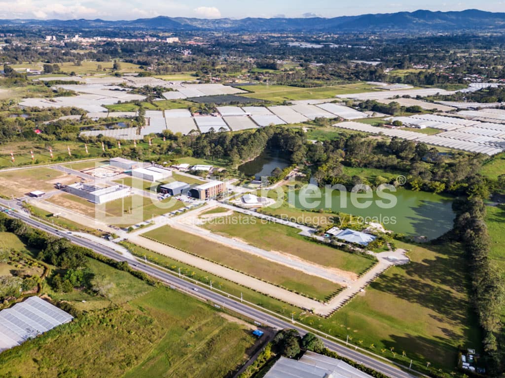 Venta de lote en parque empresarial de Rionegro Antioquia foto 5