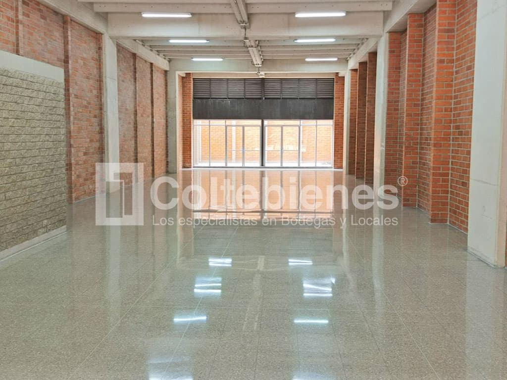 Arriendo de local en Centro Empresarial de Medellín foto 5