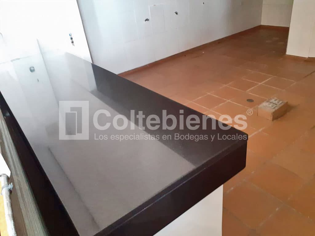 Arriendo de local en el Centro Comercial Premium Plaza-Medellín foto 2