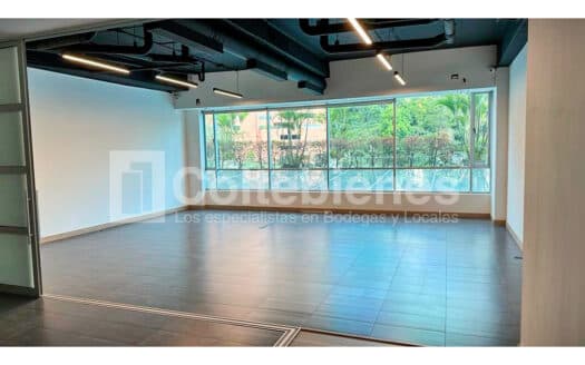 Oficina en arriendo en El Poblado-Medellín