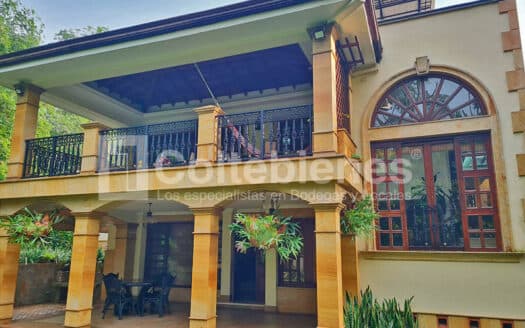 Venta de casa en El Poblado-Medellín