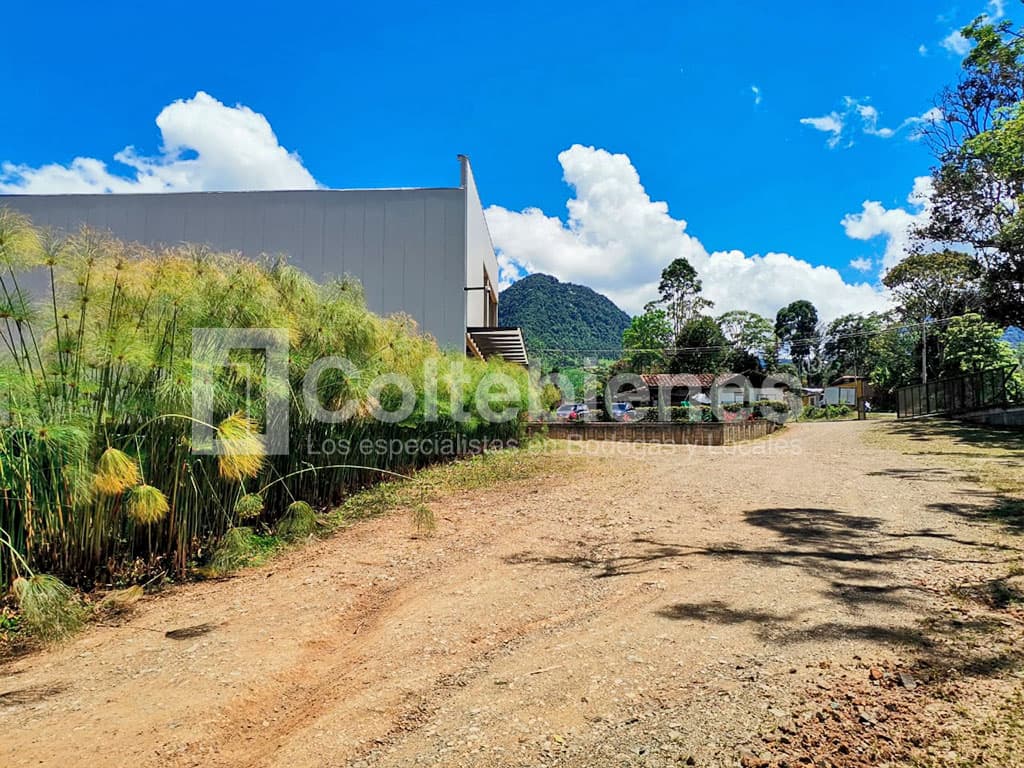 Bodega en arriendo/venta en Jardín-Antioquia foto 5