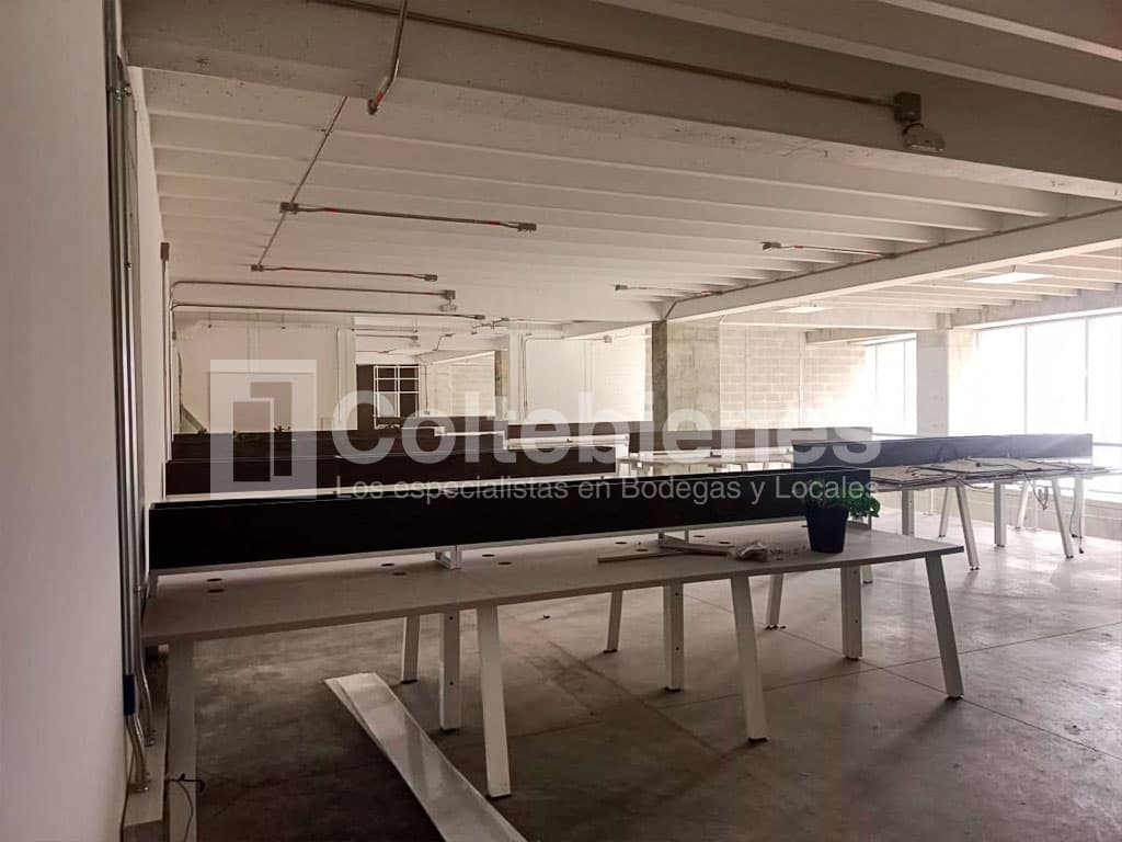 Local comercial en arriendo en Barrio Colombia-Medellín foto 4