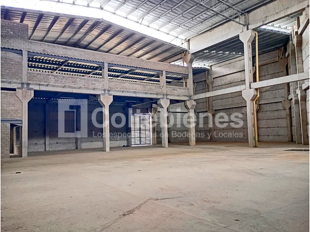 Bodega en arriendo en Girardota-Antioquia foto 2