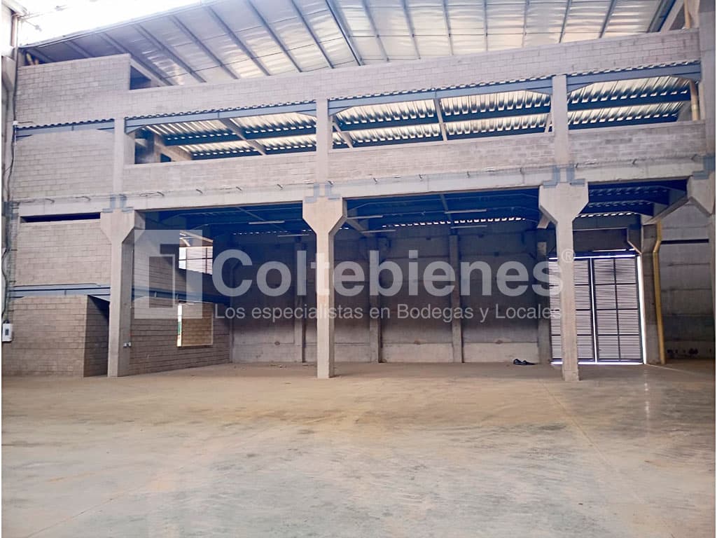 Bodega en arriendo en Girardota-Antioquia foto 3