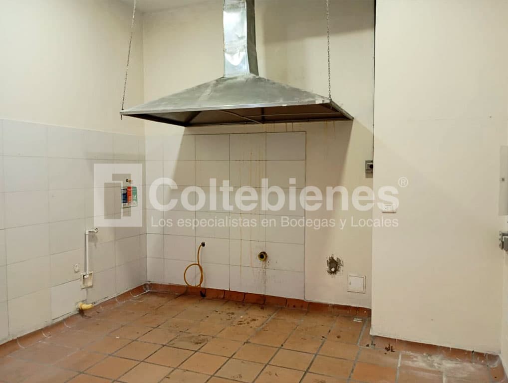 Local en centro comercial en arriendo en el sector de Barrio Colombia foto 4