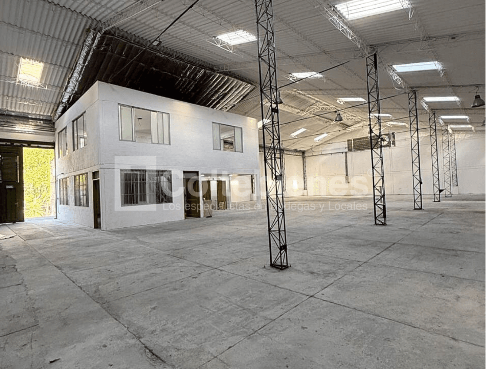 Bodega en arriendo en Sierra Morena-La Estrella