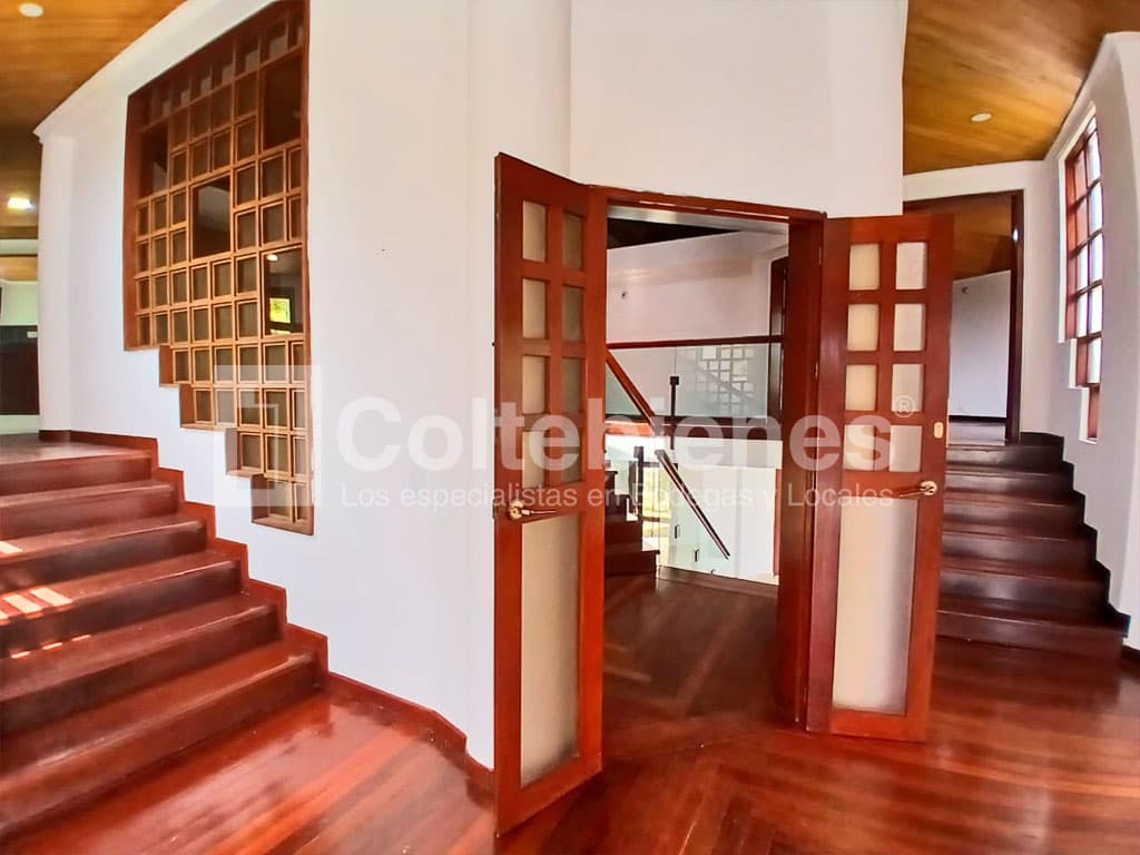 Casa campestre en arriendo en Envigado-Antioquia foto 3