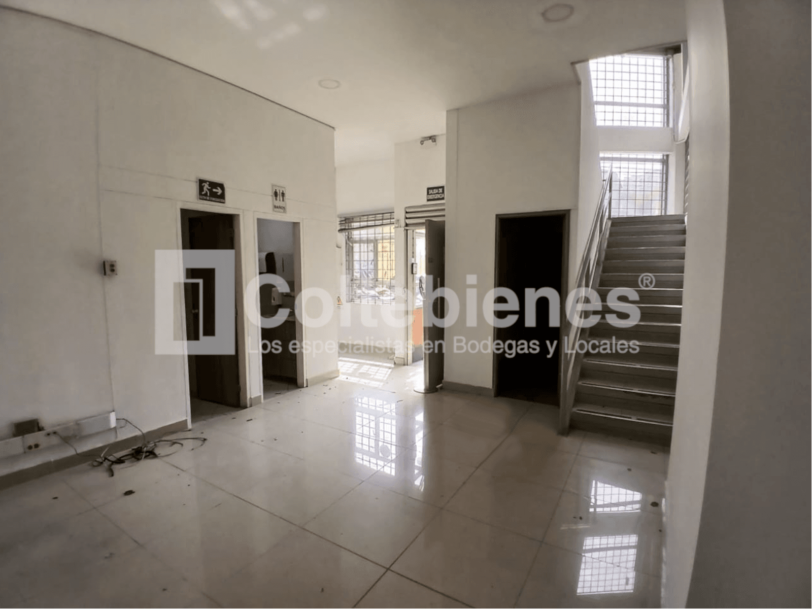 Bodega en arriendo en Sabaneta-Antioquia foto 2