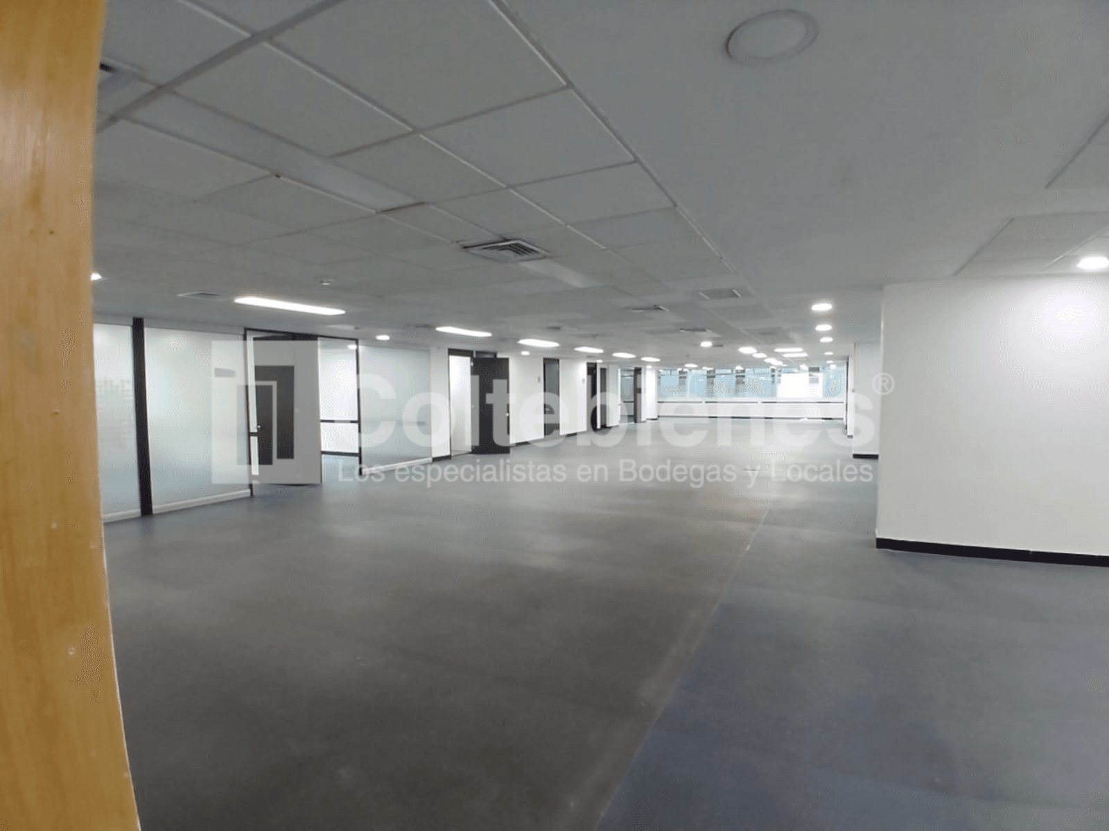 Oficina en arriendo/venta en El Poblado-Medellín
