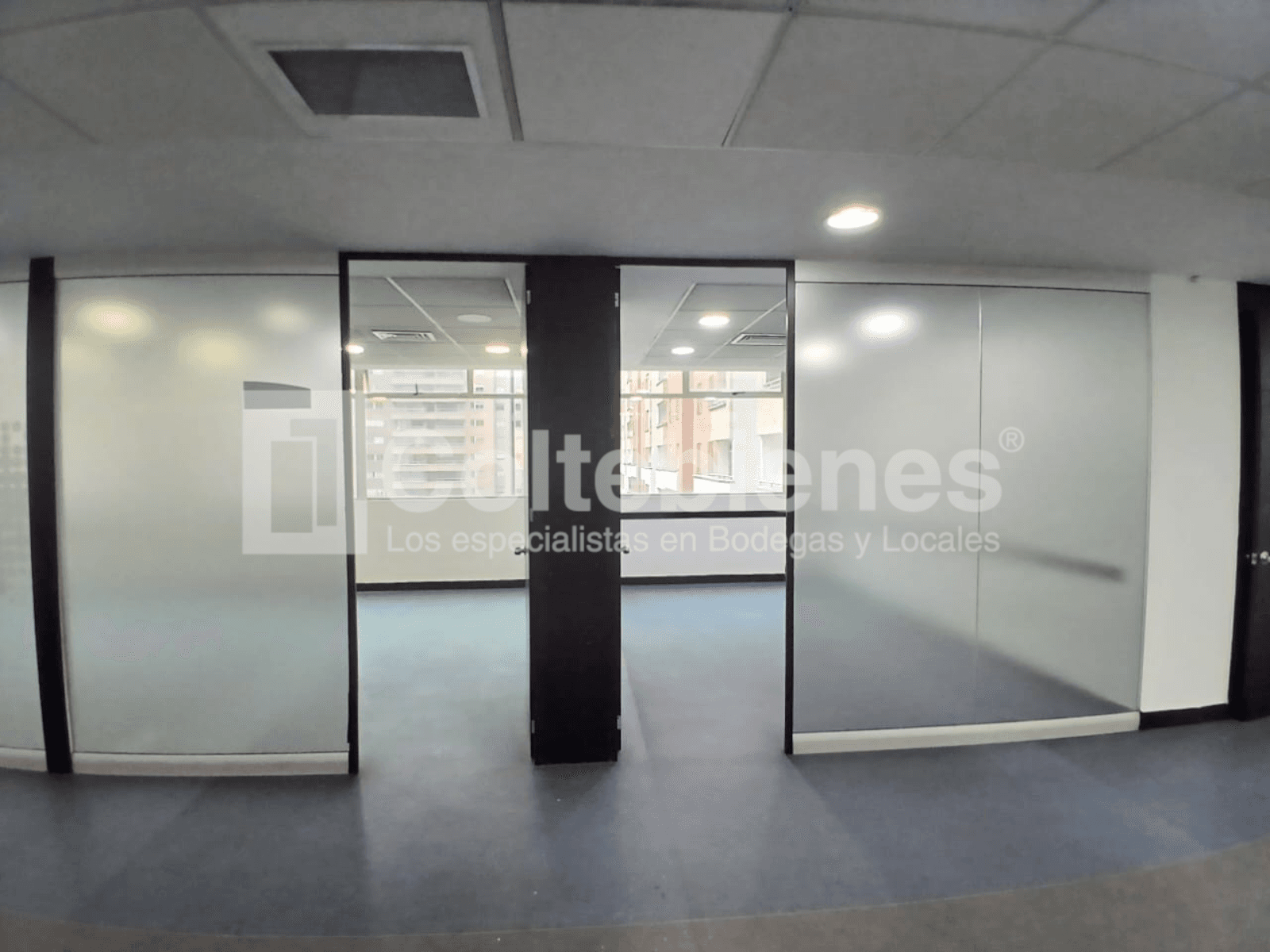 Oficina en arriendo/venta en El Poblado-Medellín foto 4