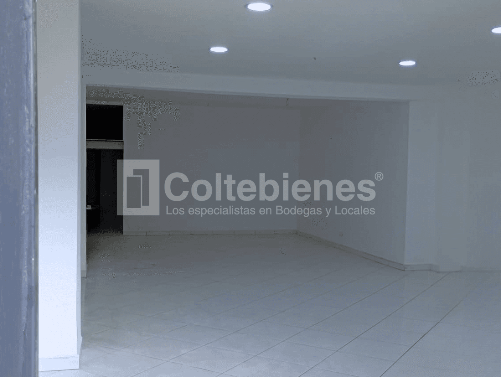 Local comercial en arriendo en Barrio Colombia-Medellín foto 2