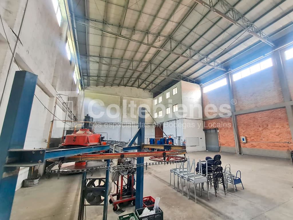 Bodega en arriendo en Girardota-Antioquia foto 2
