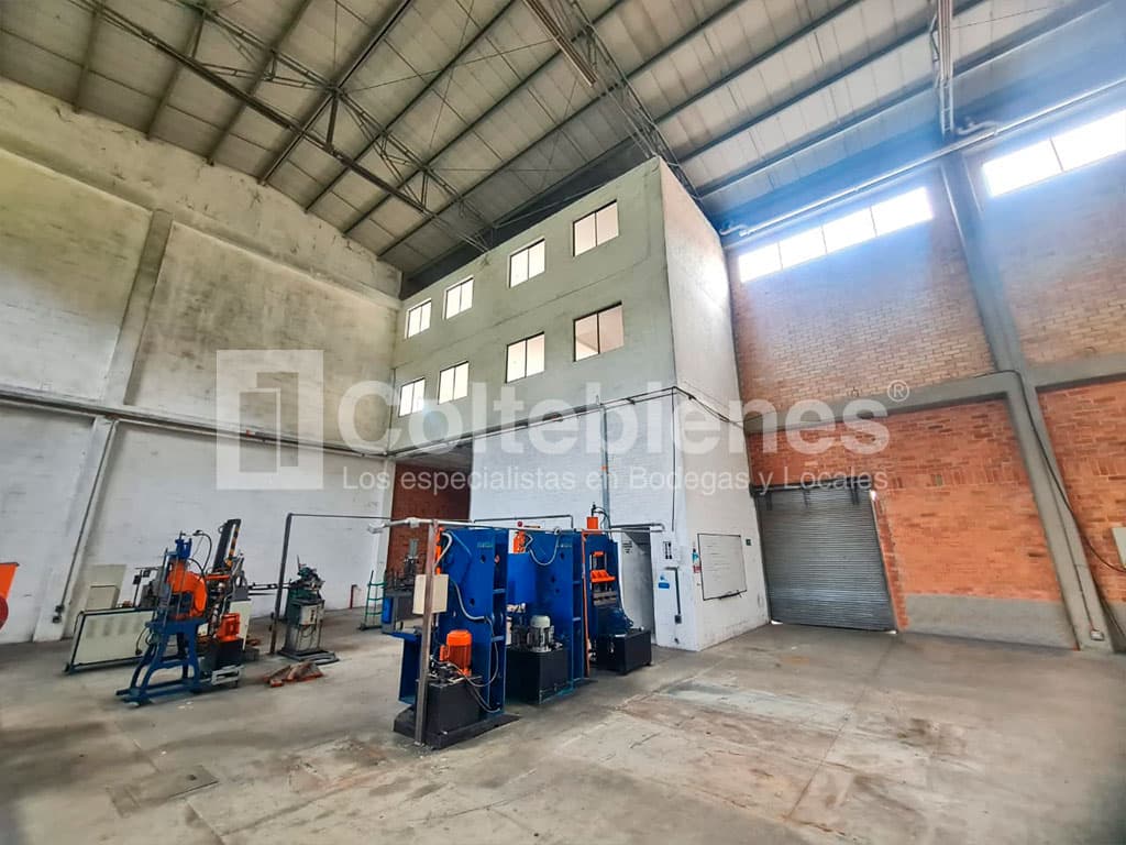 Bodega en arriendo en Girardota-Antioquia foto 3
