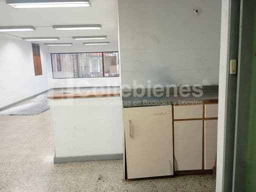 Local comercial en arriendo en el Centro de Medellín foto 2