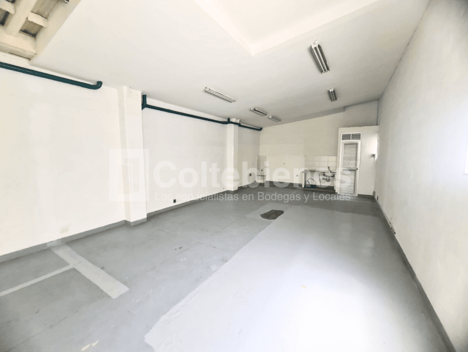 Bodega en arriendo en Guayabal-Medellín foto 2