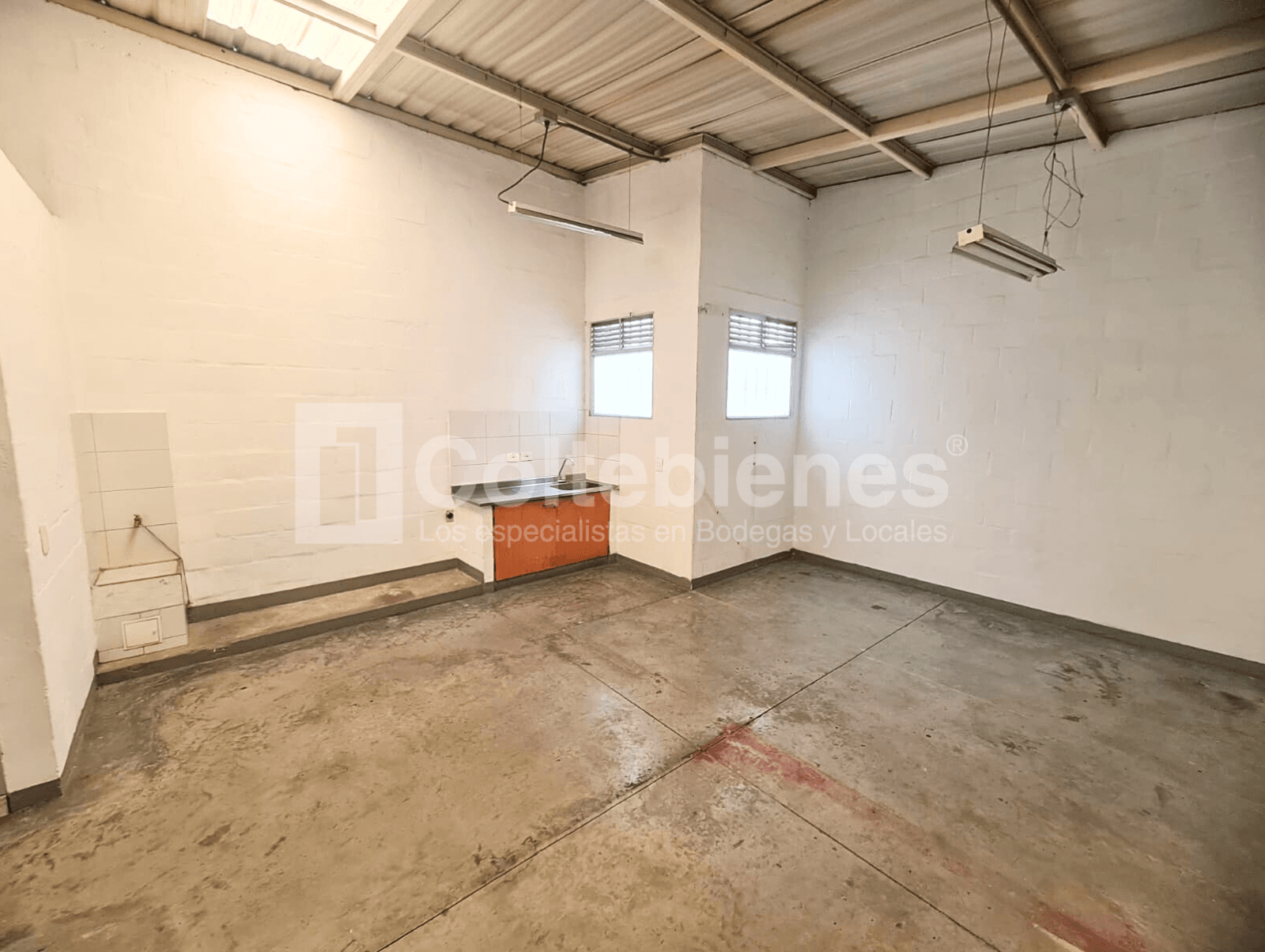 Bodega en arriendo en Guayabal-Medellín foto 3