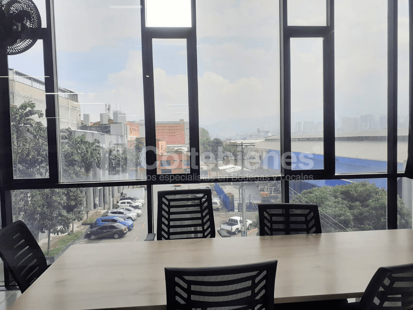 Edificio moderno en arriendo en El Carmelo-Itagüí foto 4