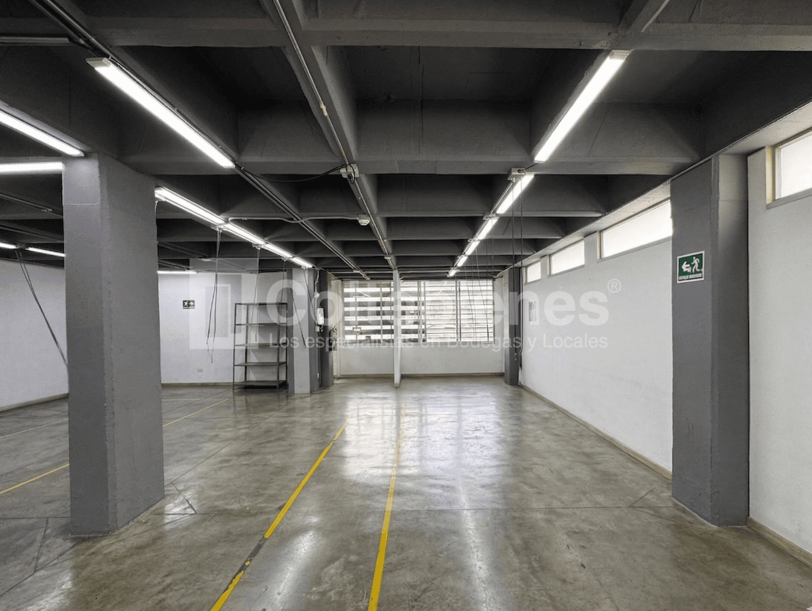 Oficina amplia en arriendo en Capricentro Itagüí foto 3