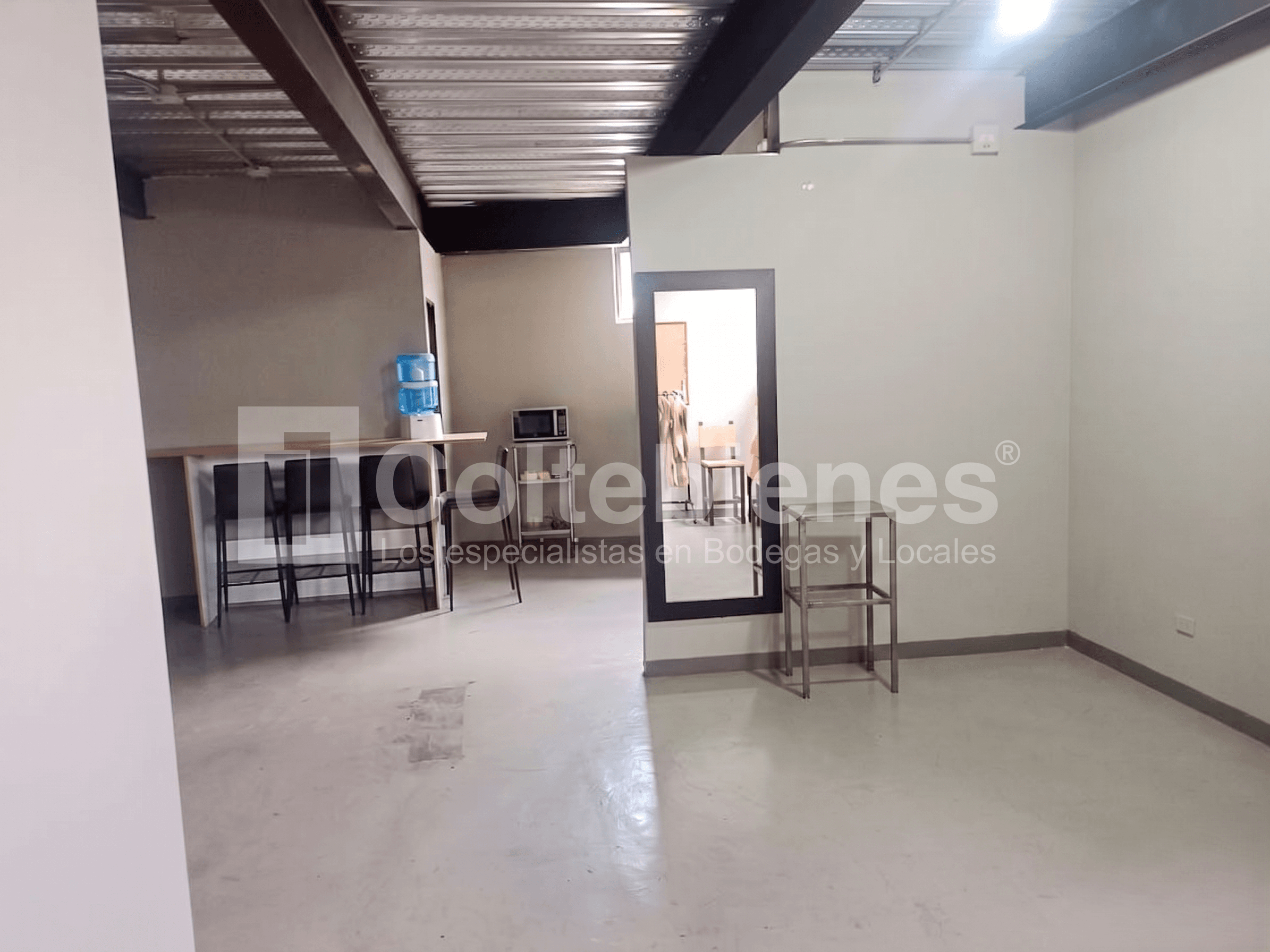 Bodega en arriendo en Campo Amor-Medellín foto 2