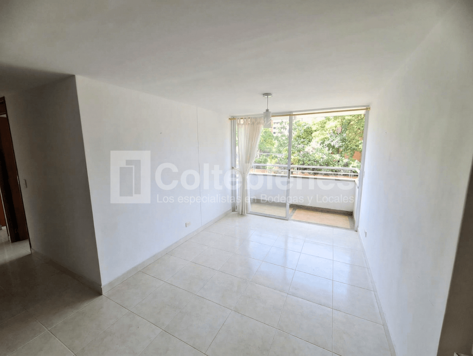 Apartamento en arriendo en La Loma de los Bernal-Medellín