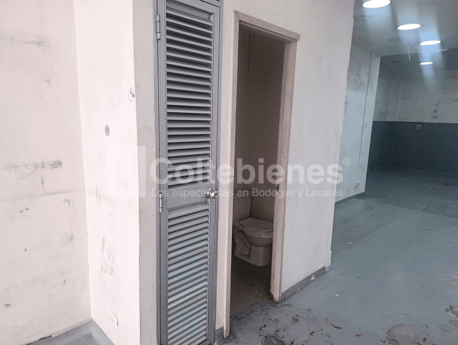 Local comercial en arriendo en Barrio Colombia-Medellín foto 5