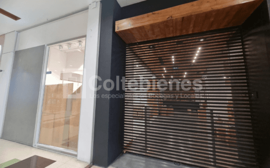Arriendo de local en centro comercial en El Volador-Medellín