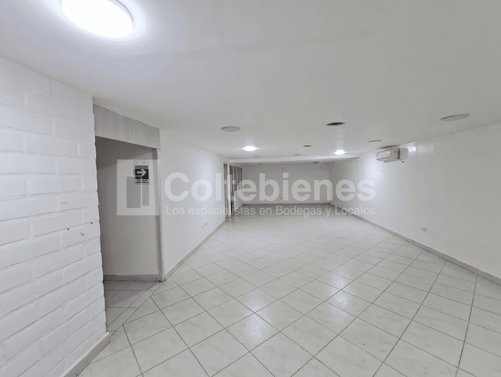 Bodega en arriendo en Barrio Cristóbal-Medellín