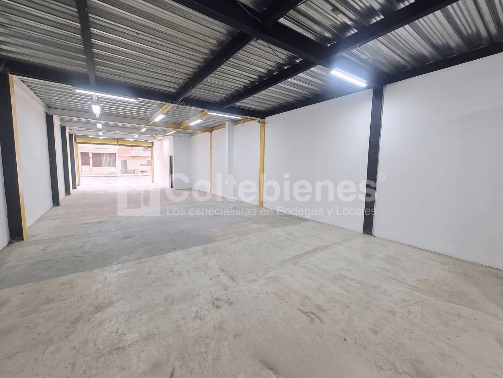 Local en arriendo en Barrio Cristóbal-Medellín