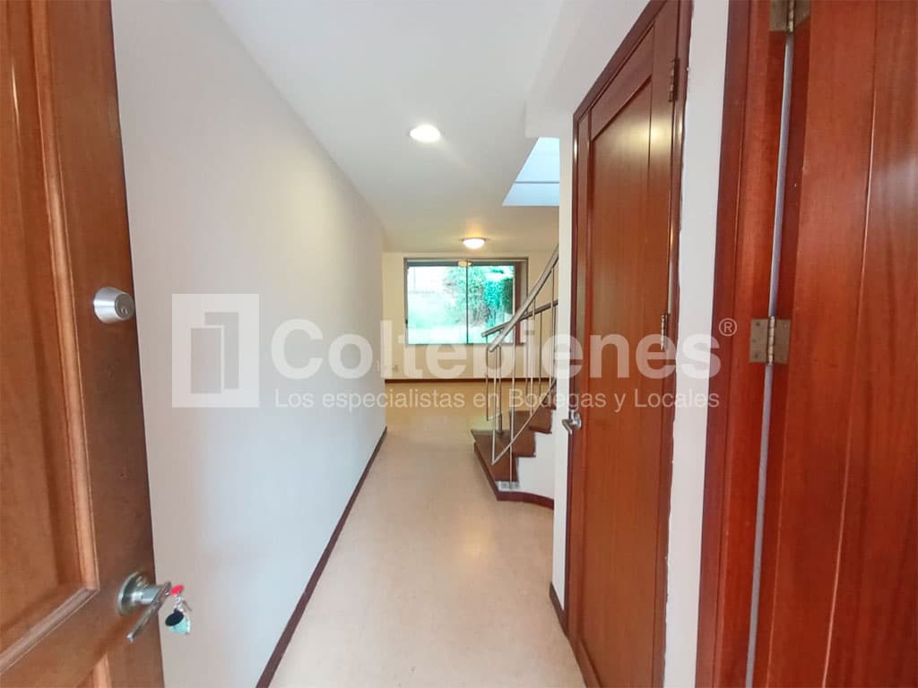 Hermosa casa en arriendo en la Loma del Chocho-Envigado