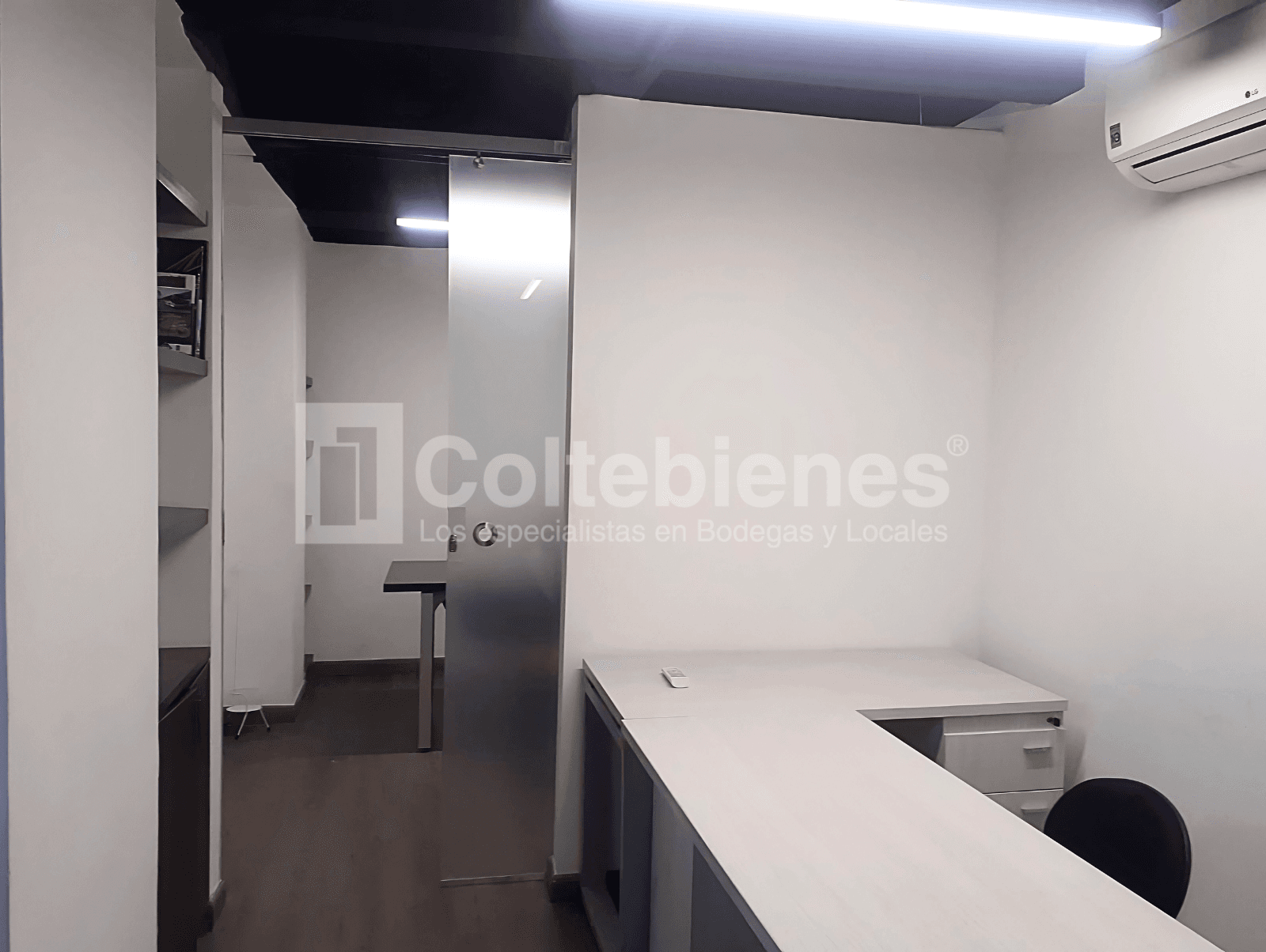 Local en arriendo en centro comercial de El Rodeo-Guayabal foto 4
