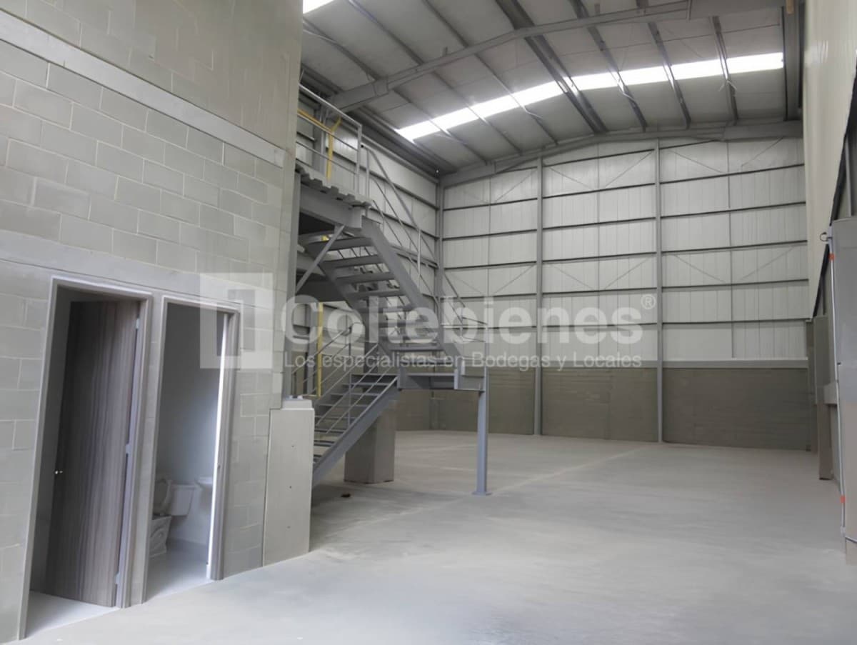 Bodega en arriendo – Copacabana