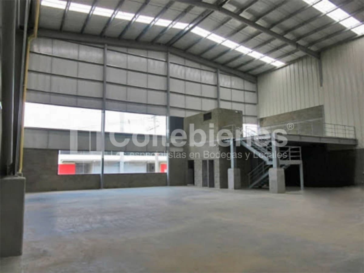 Bodega en arriendo – Copacabana