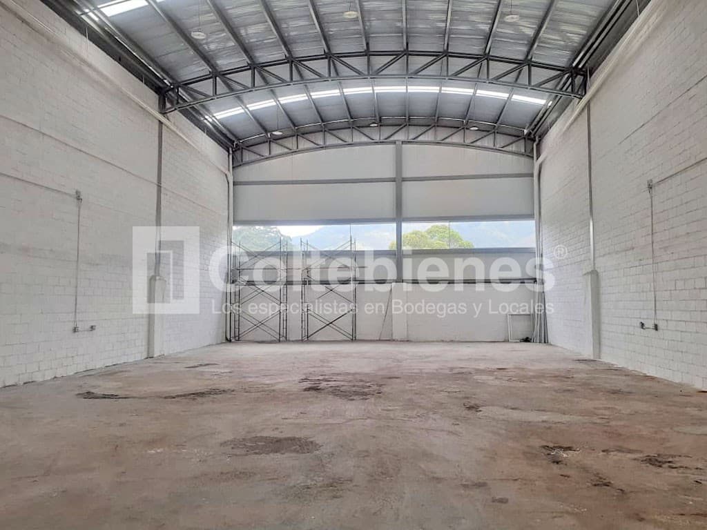 Bodega en arriendo – La Estrella