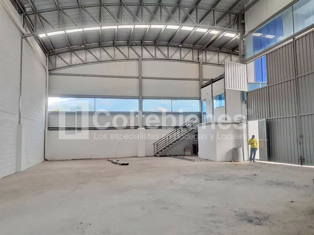 Bodega en arriendo – La Estrella