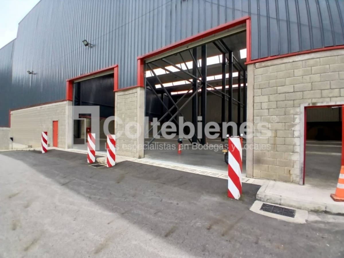 Bodega en arriendo/venta – Copacabana foto 2