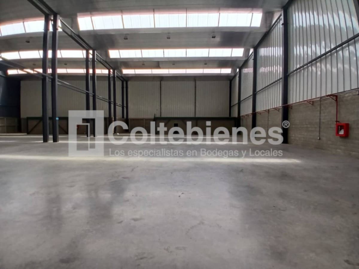Bodega en arriendo/venta – Copacabana foto 5