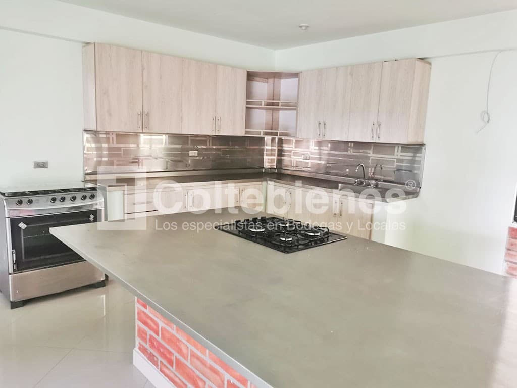 Casa en venta – Santa Elena, Medellín foto 2