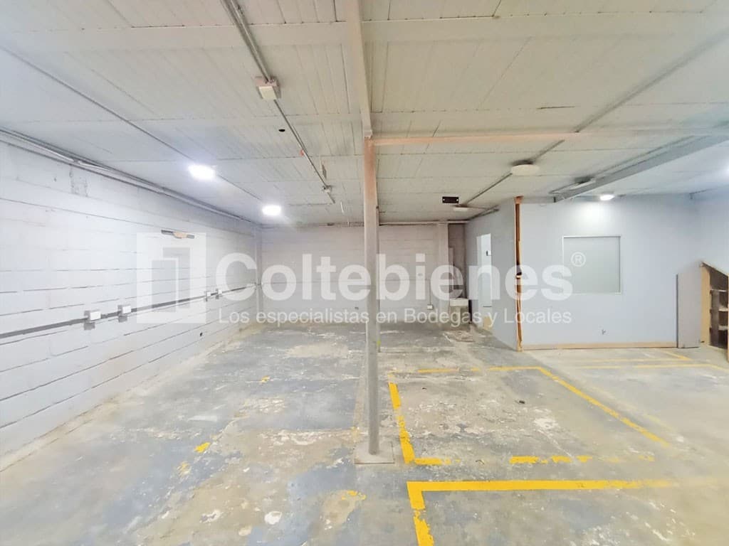 Bodega en arriendo – Belén, Medellín foto 4