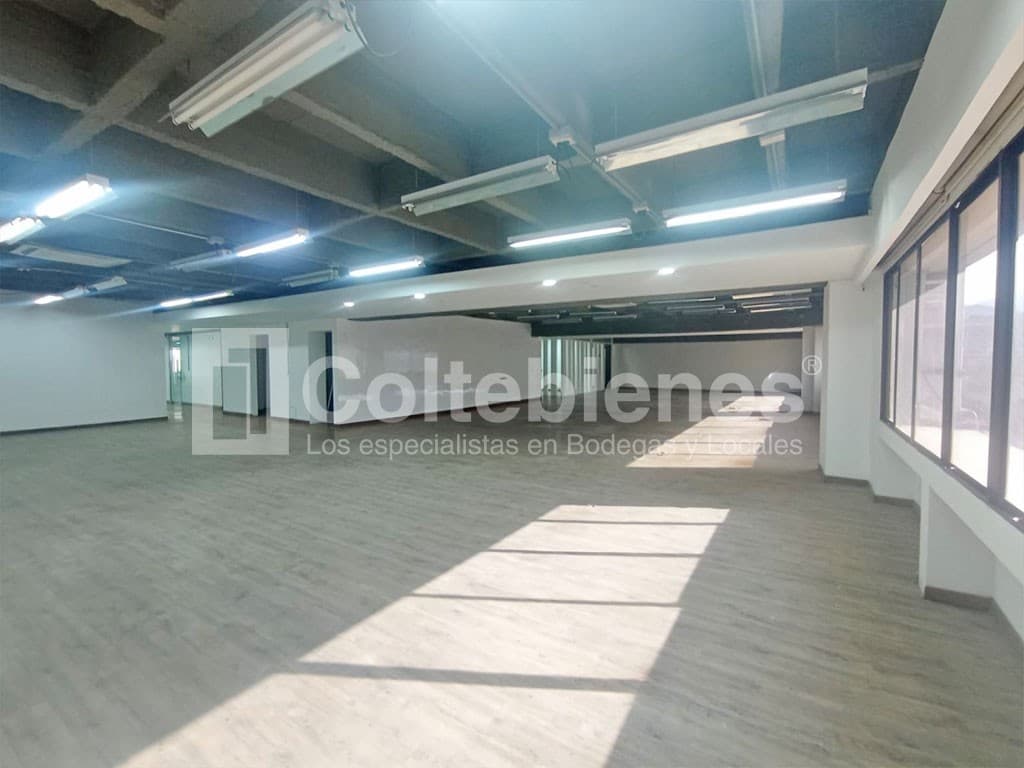 Local en arriendo – La Esmeralda, Itagüí foto 2