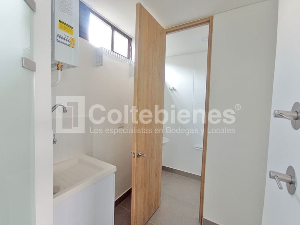 Apartamento en arriendo – Poblado, Medellín foto 5