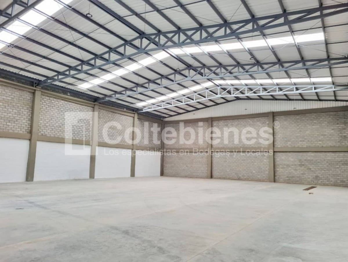 Bodega en arriendo – Guarne foto 3