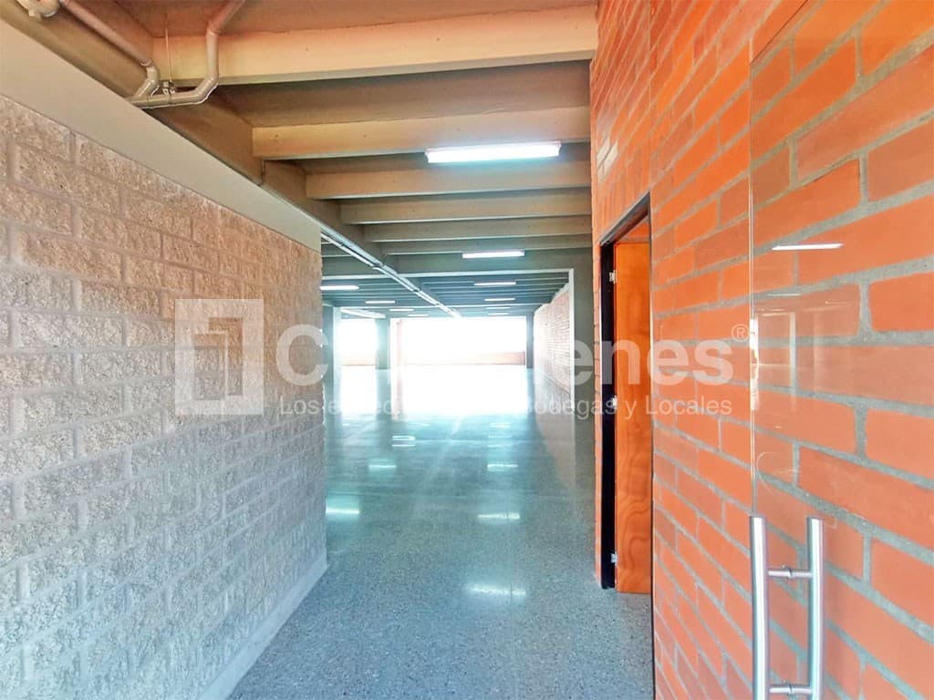 Local en arriendo – Guayabal, Medellín