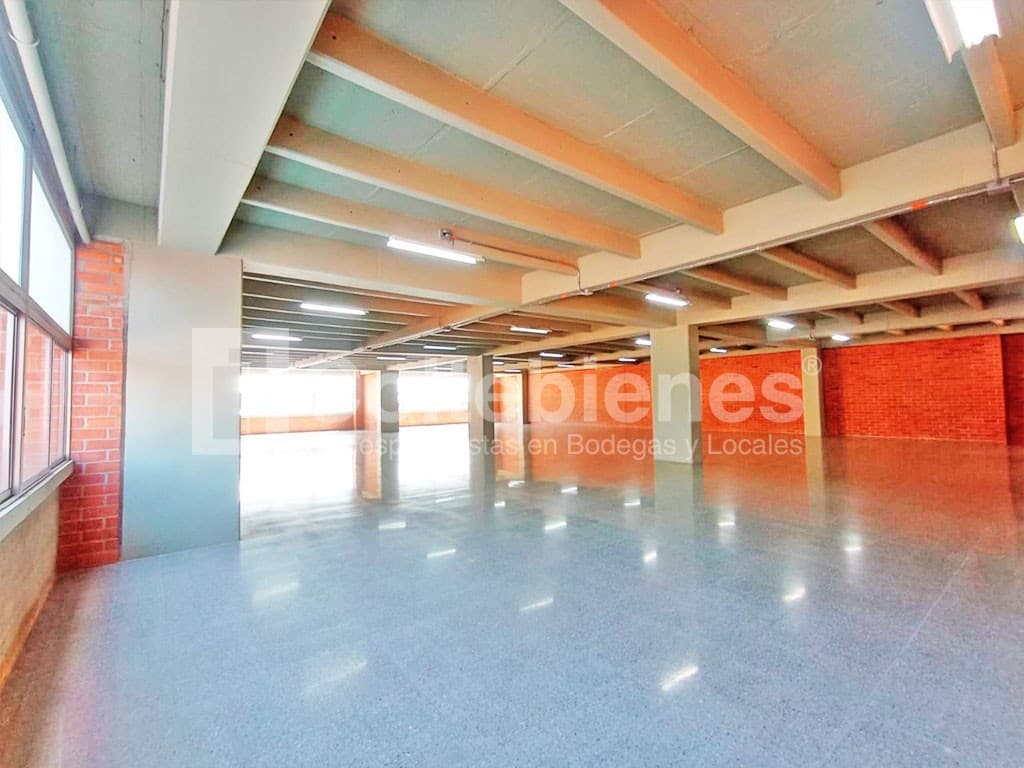 Local en arriendo – Guayabal, Medellín foto 2