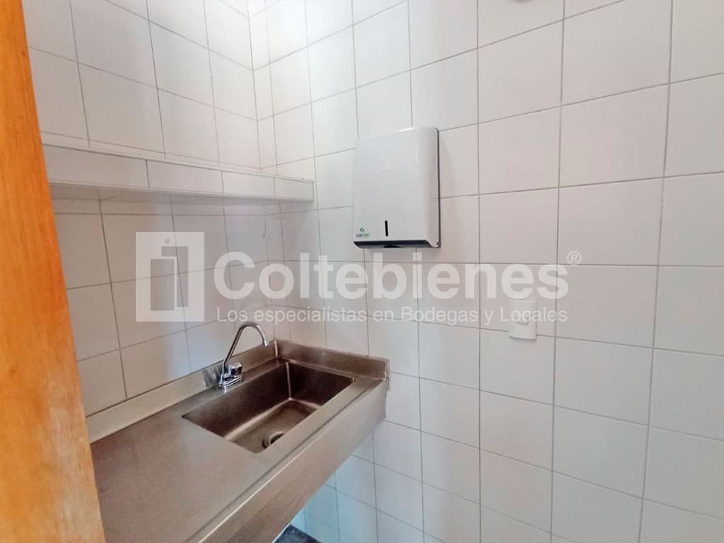 Local en arriendo – Guayabal, Medellín foto 5