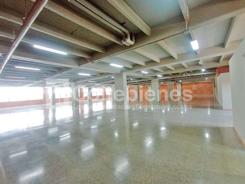 Local en arriendo – Guayabal, Medellín foto 3