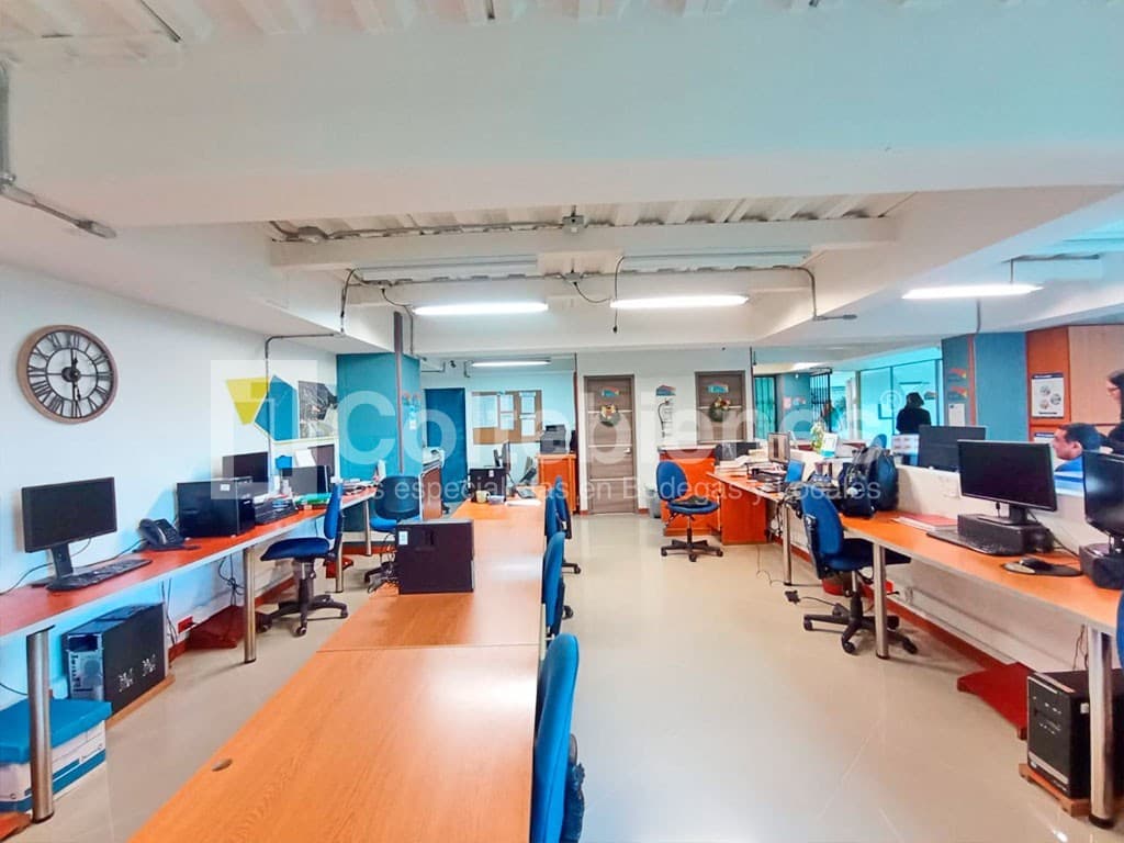 Oficina en arriendo – Las Lomitas, Sabaneta foto 3