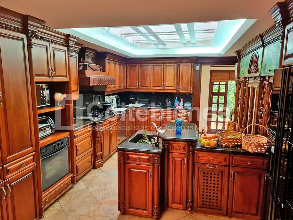 Casa en arriendo/venta – Altos Del Poblado, Medellín foto 3