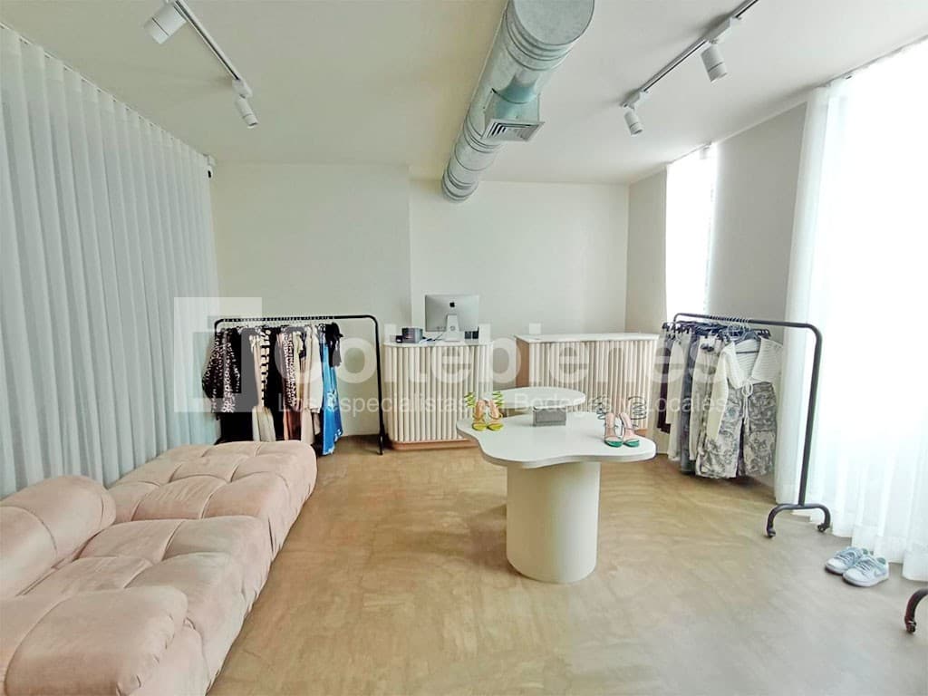 Oficina en arriendo – Poblado, Medellín
